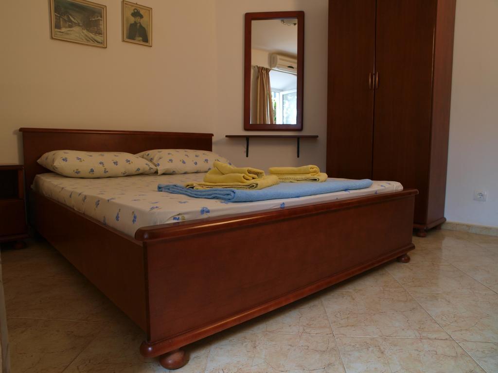 Apartments Obala Dragovic Petrovazzo Camera foto