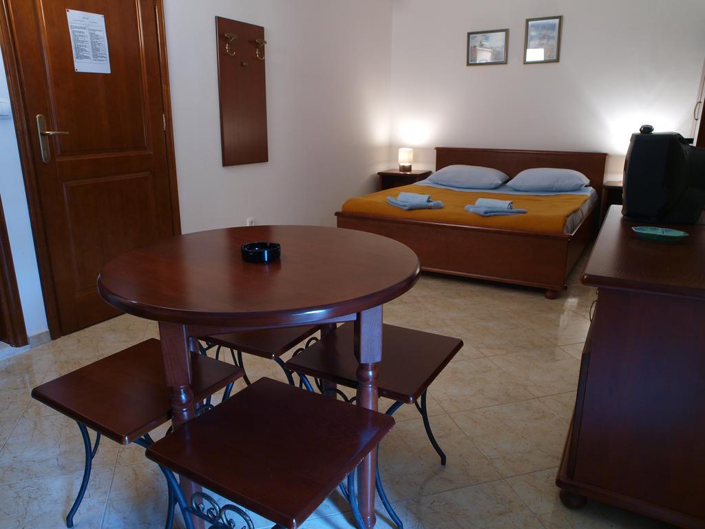 Apartments Obala Dragovic Petrovazzo Camera foto