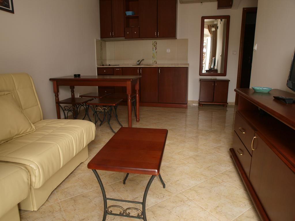 Apartments Obala Dragovic Petrovazzo Camera foto