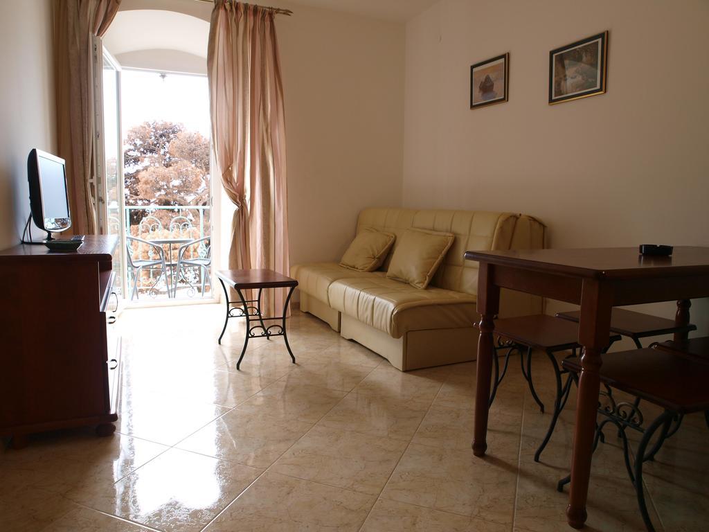 Apartments Obala Dragovic Petrovazzo Camera foto