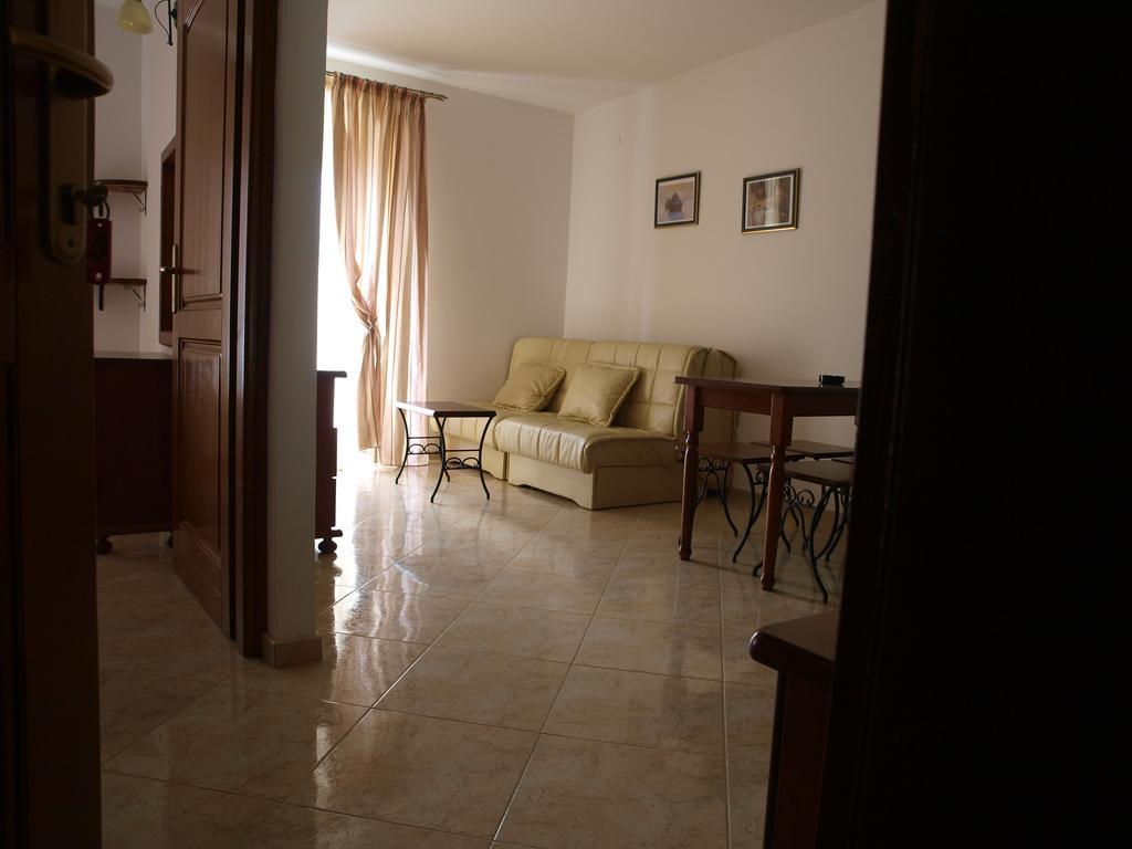 Apartments Obala Dragovic Petrovazzo Camera foto