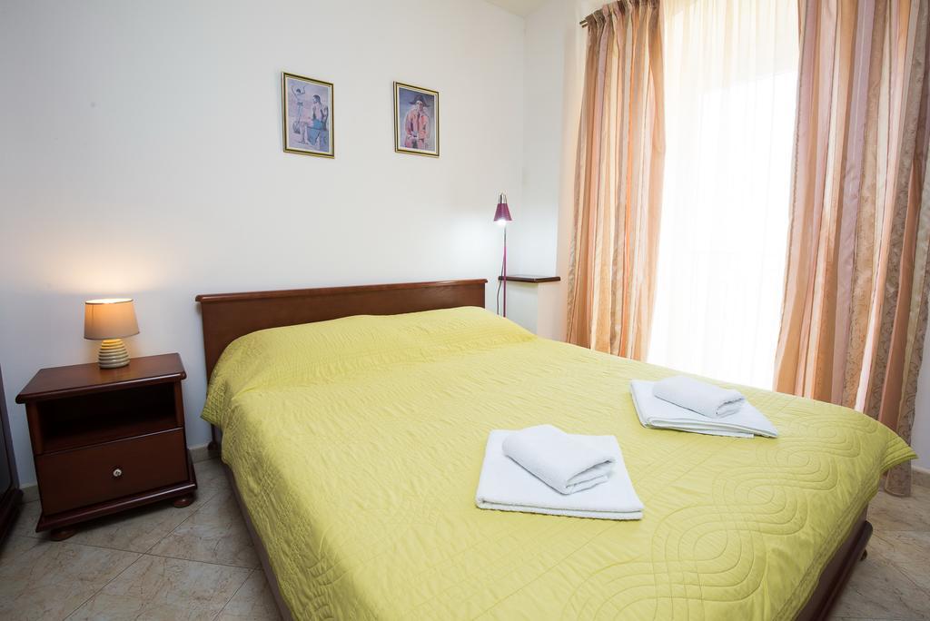 Apartments Obala Dragovic Petrovazzo Esterno foto