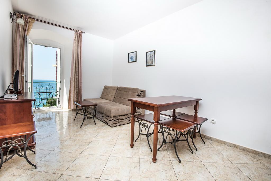 Apartments Obala Dragovic Petrovazzo Esterno foto
