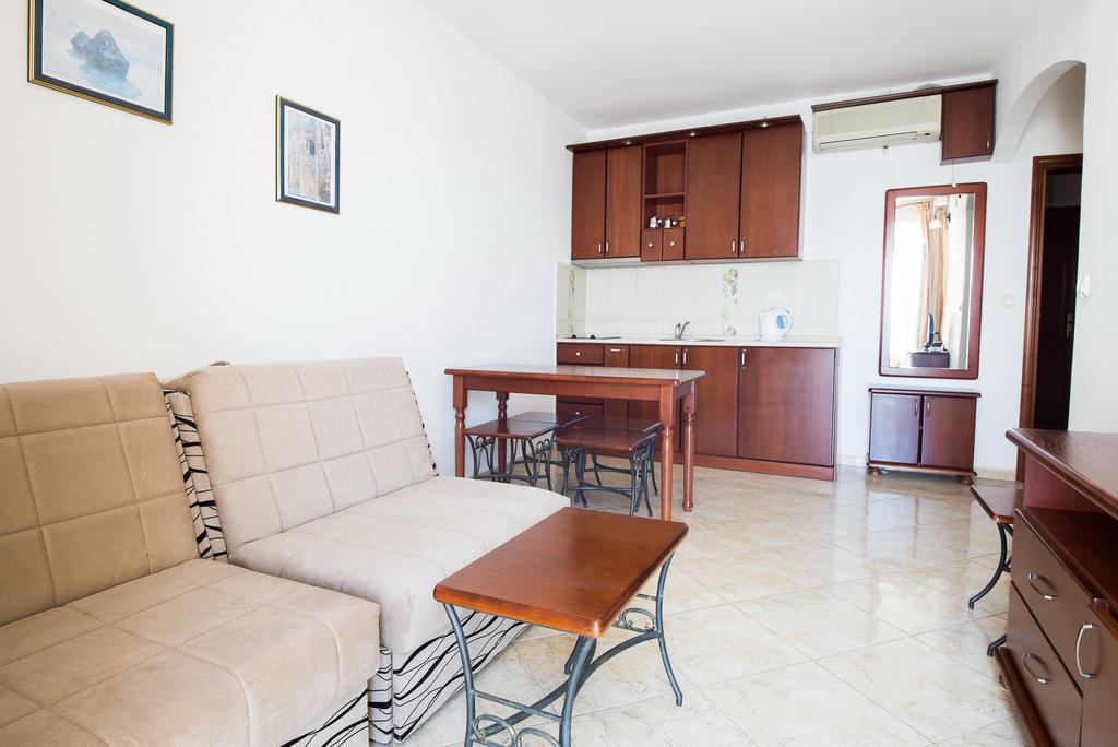 Apartments Obala Dragovic Petrovazzo Esterno foto